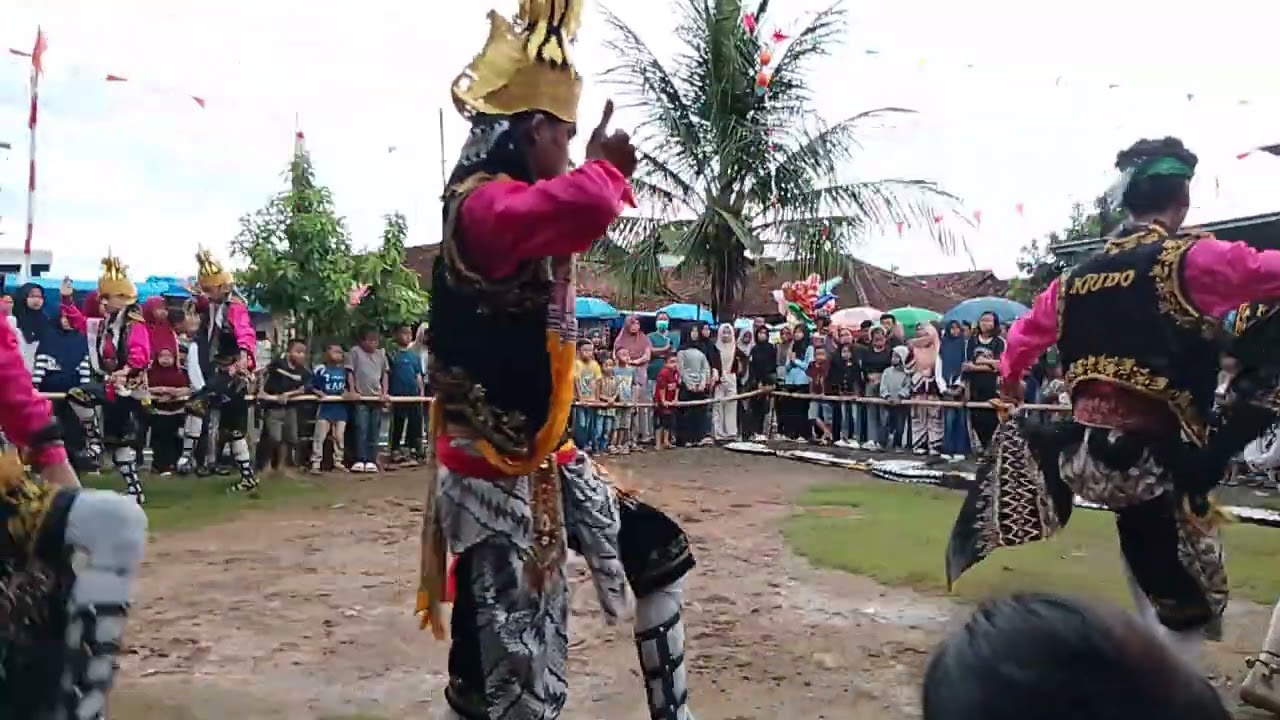 Jaranan krido Budoyo terbaru sinden cantik bersuara merdu Gending tayub banyumasan gler angles