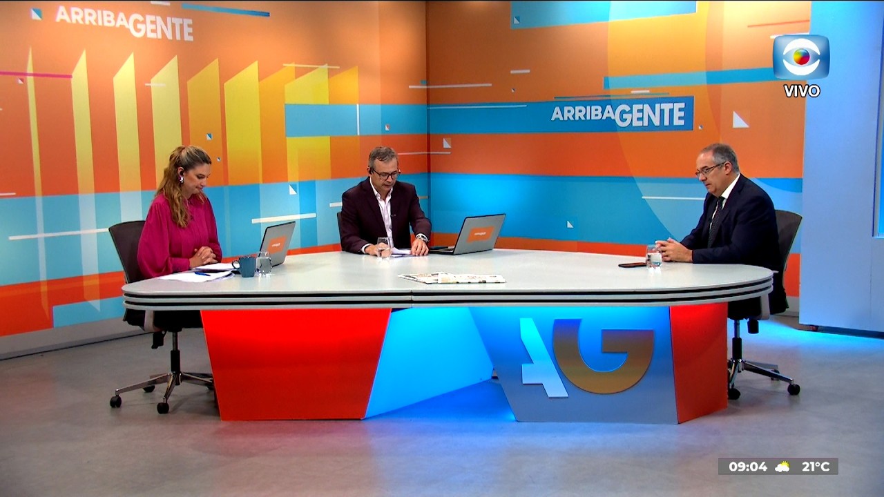 Entrevista- Ministro de Educación compareció ante la Comisión Permanente del Parlamento