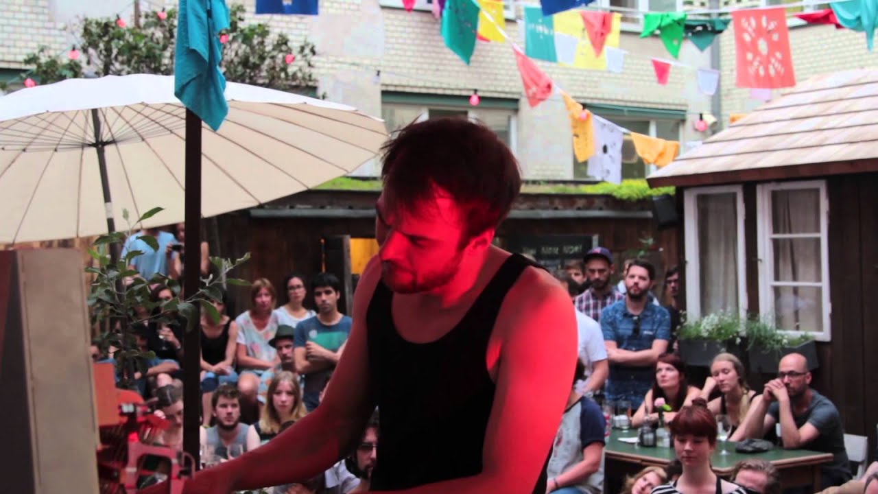 NILS FRAHM - presenting the new Una Corda live in our courtyard