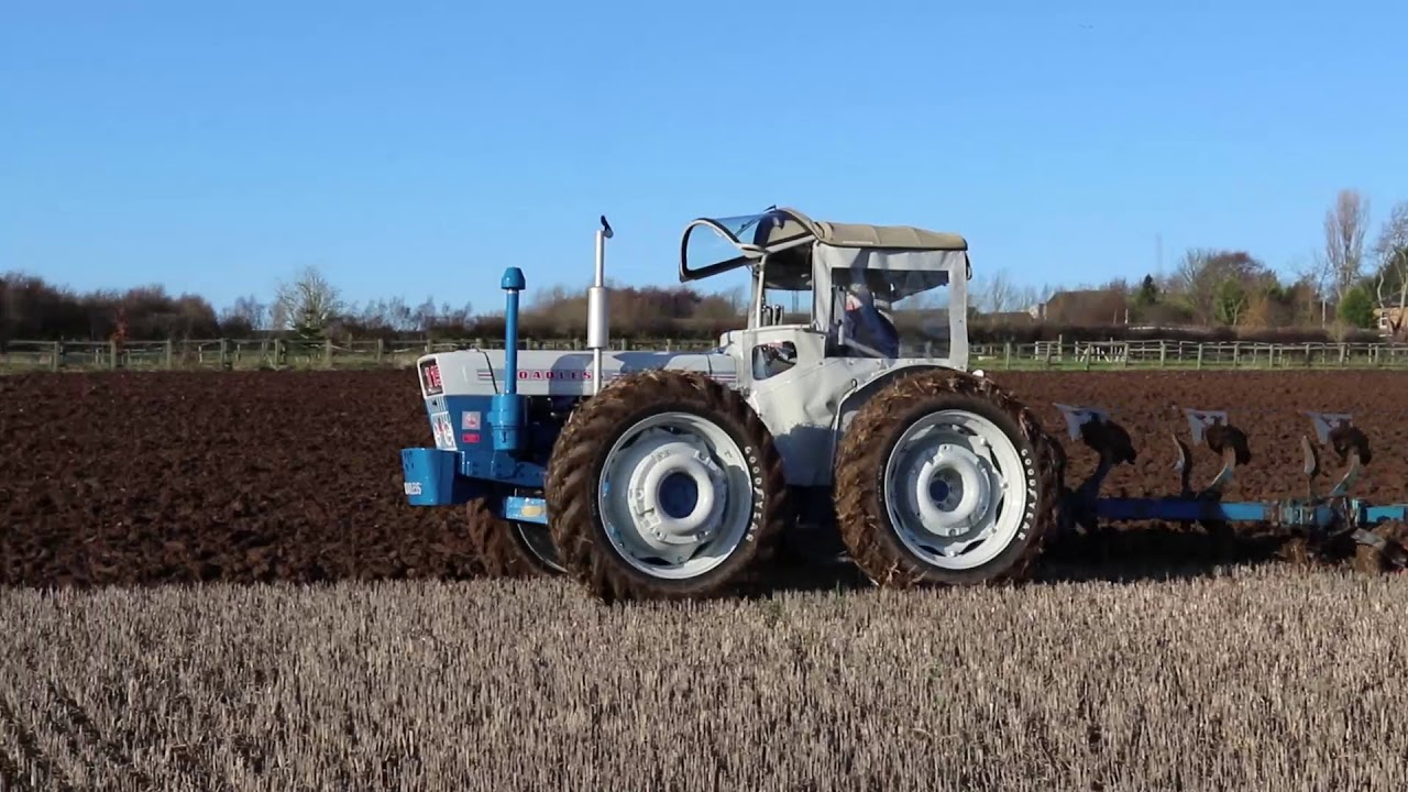 Graham Thompson ploughing with his Roadless 115