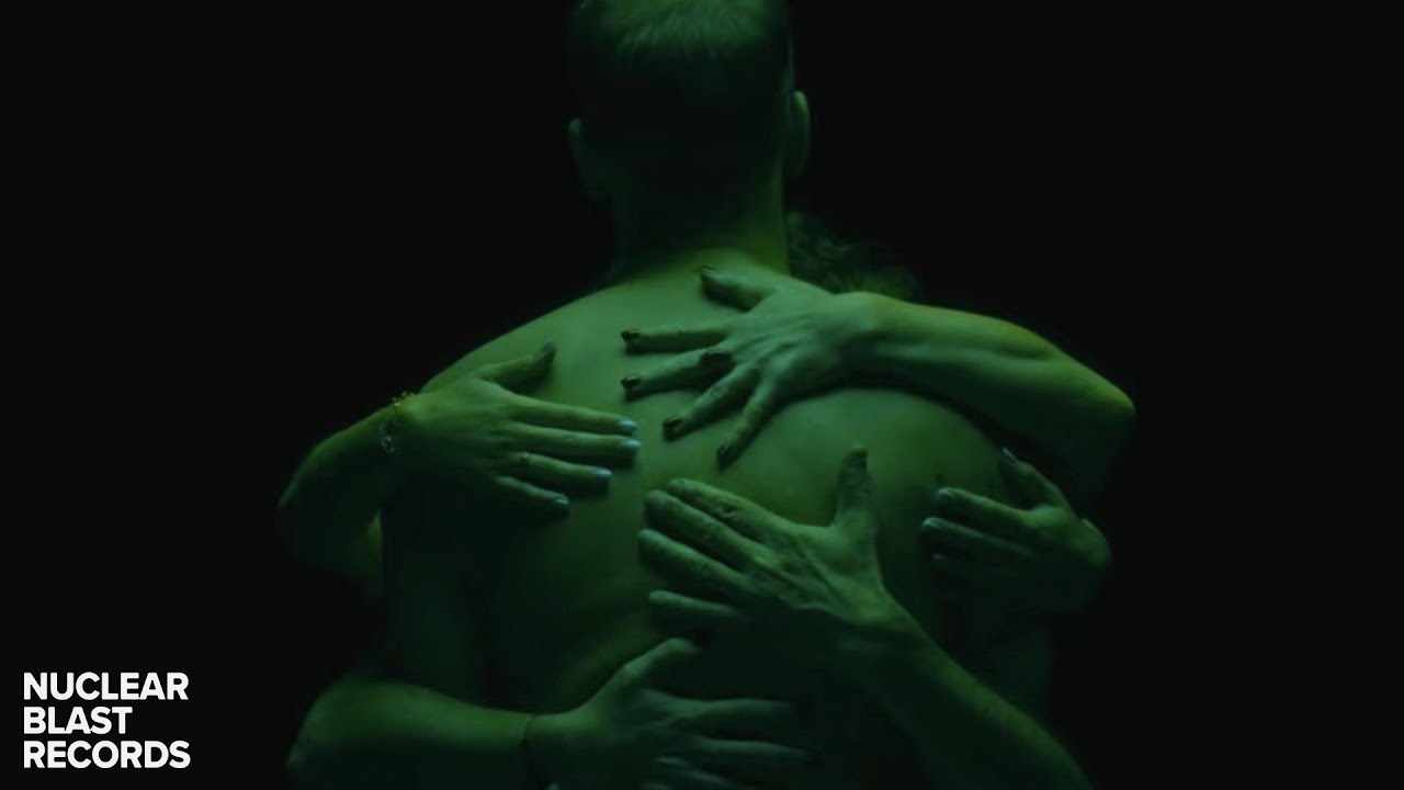 MØL - CRUSH (OFFICIAL MUSIC VIDEO)