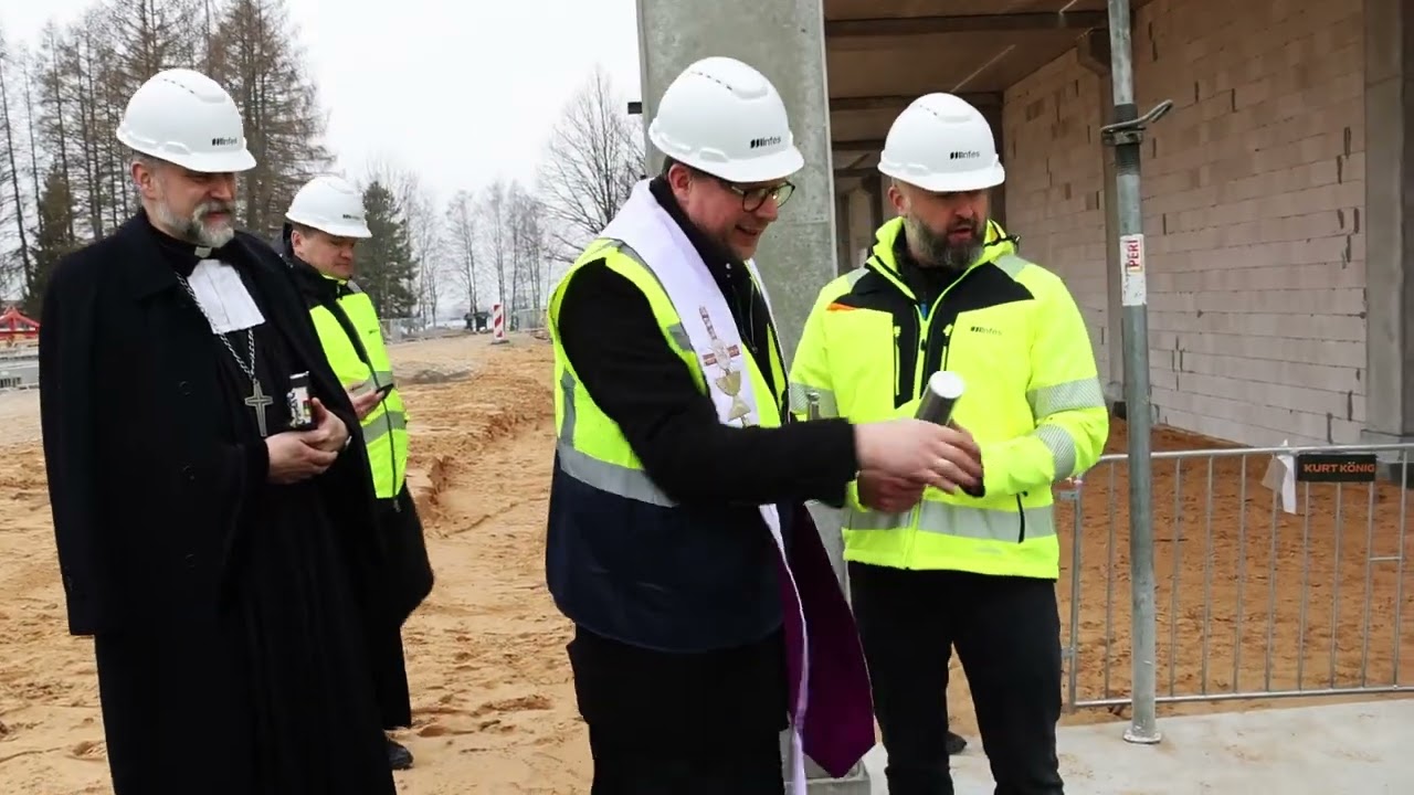 Laiko kapsulės įkasimas į Biržų Vlado Garasto sporto ir sveikatingumo centro pamatus