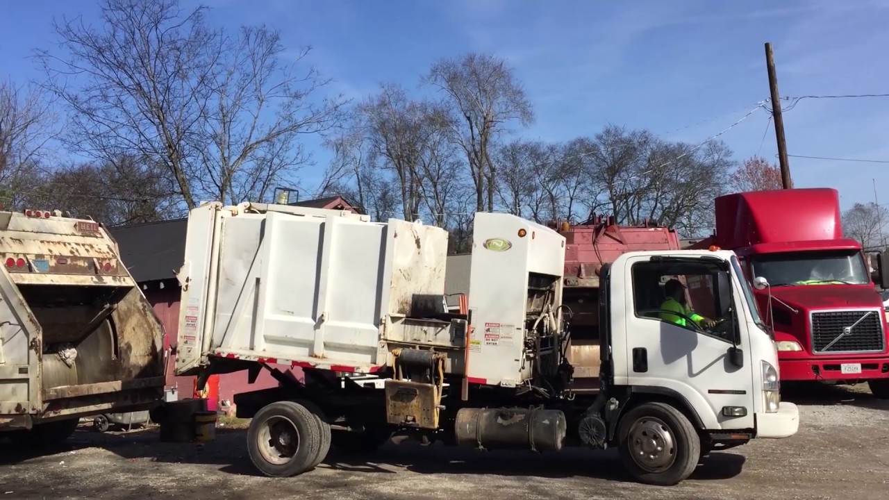 Watch a New Way Mamba Unload into a Heil Rear Loader
