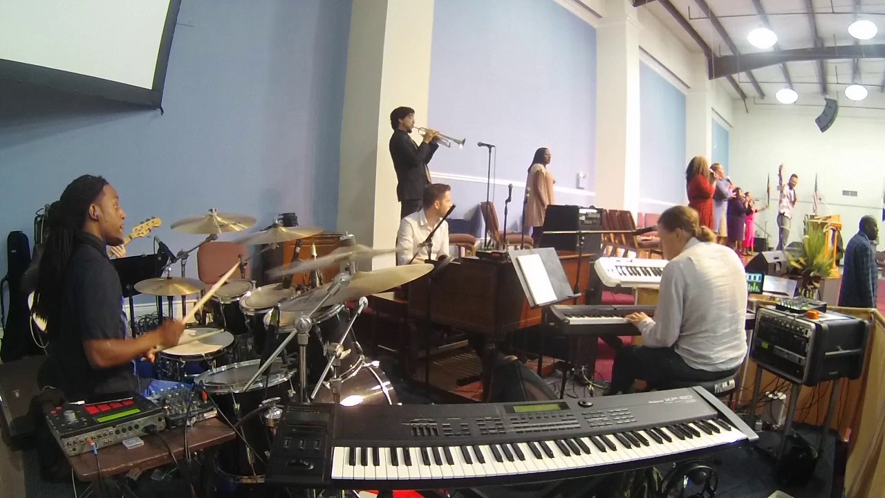 Maurette Brown Clark - I Just Want To Praise You (Drums)