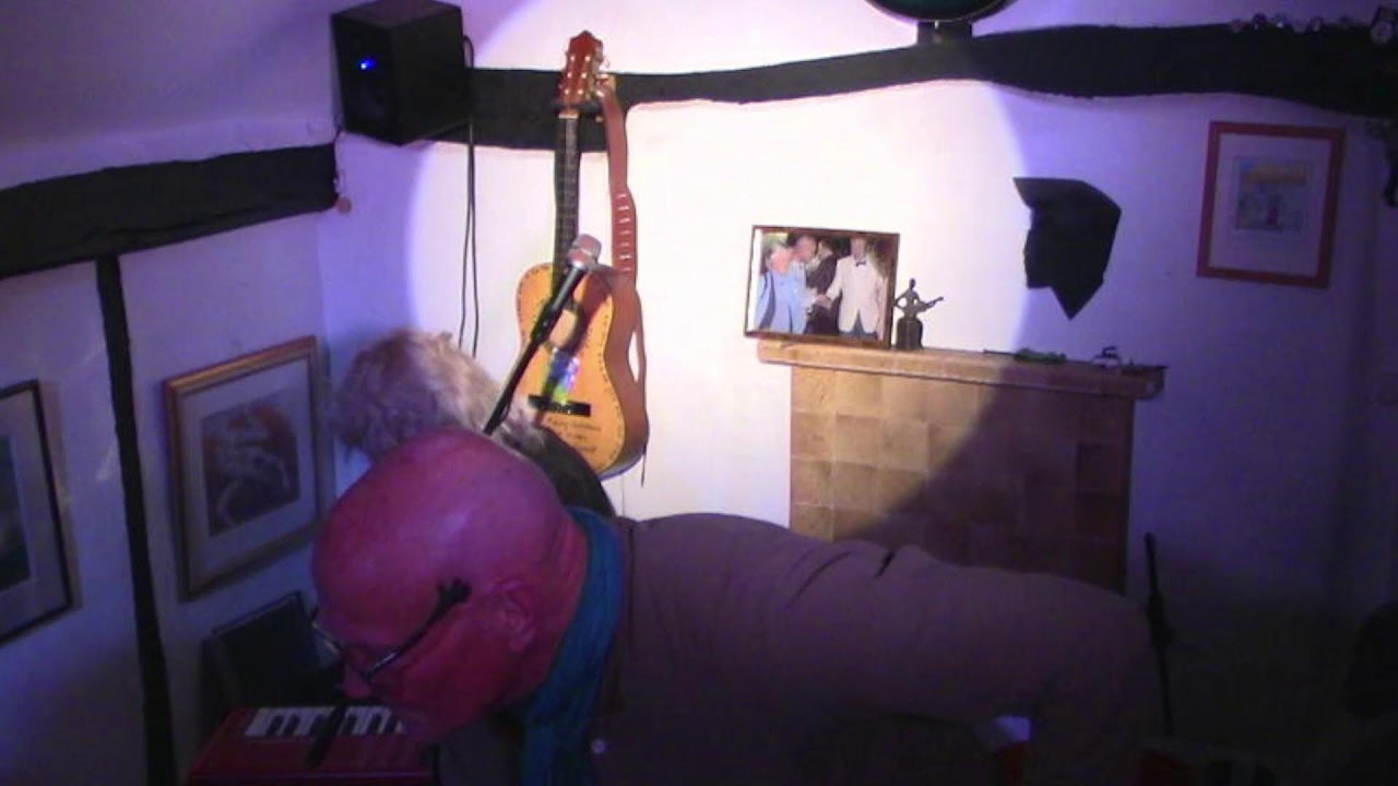 Georgia Crandon with Alissimon LIVE at The Drawingroom Chesham