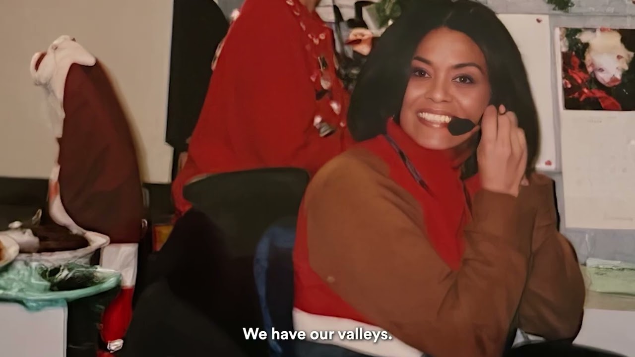 Juanita R, Reservations Sales Agent