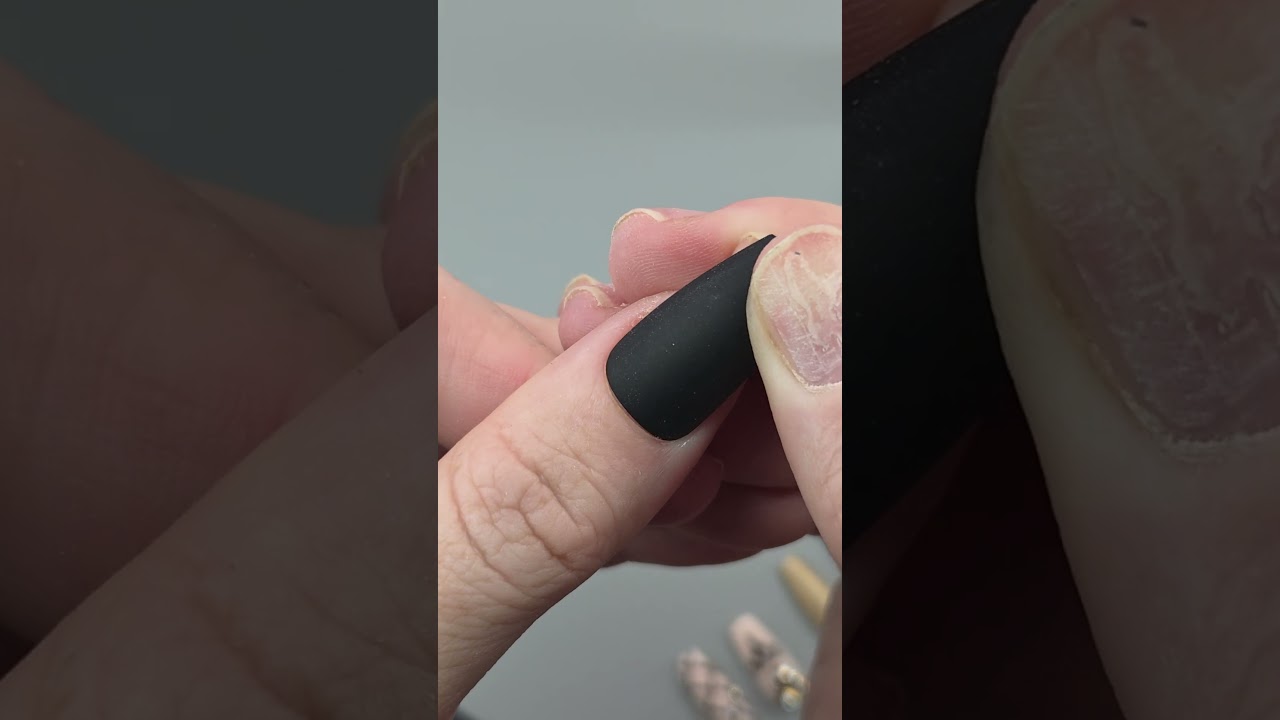These $6 Amazon nails look EXPENSIVE 😍 #pressonnails #nailhack #diy