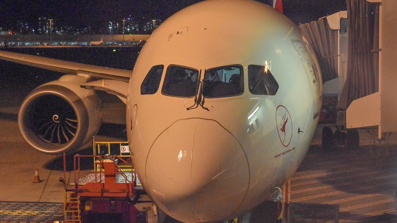 TRIP REPORT | Qantas 787-9 Dreamliner | ECONOMY | Sydney (SYD) to Melbourne (MEL)
