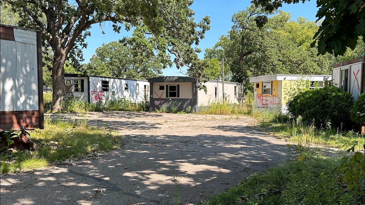 Exploring entire abandoned trailer park neighborhood…