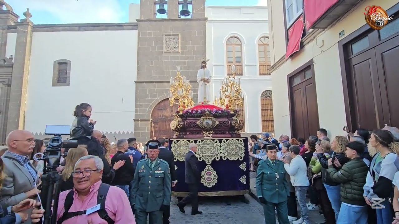 SALIDA PROSECIONAL DE NUESTRO PADRE JESUS DE LA SALUD Y MARIA SANTISIMA DE LA ESPERANZA DE VEGUETA.