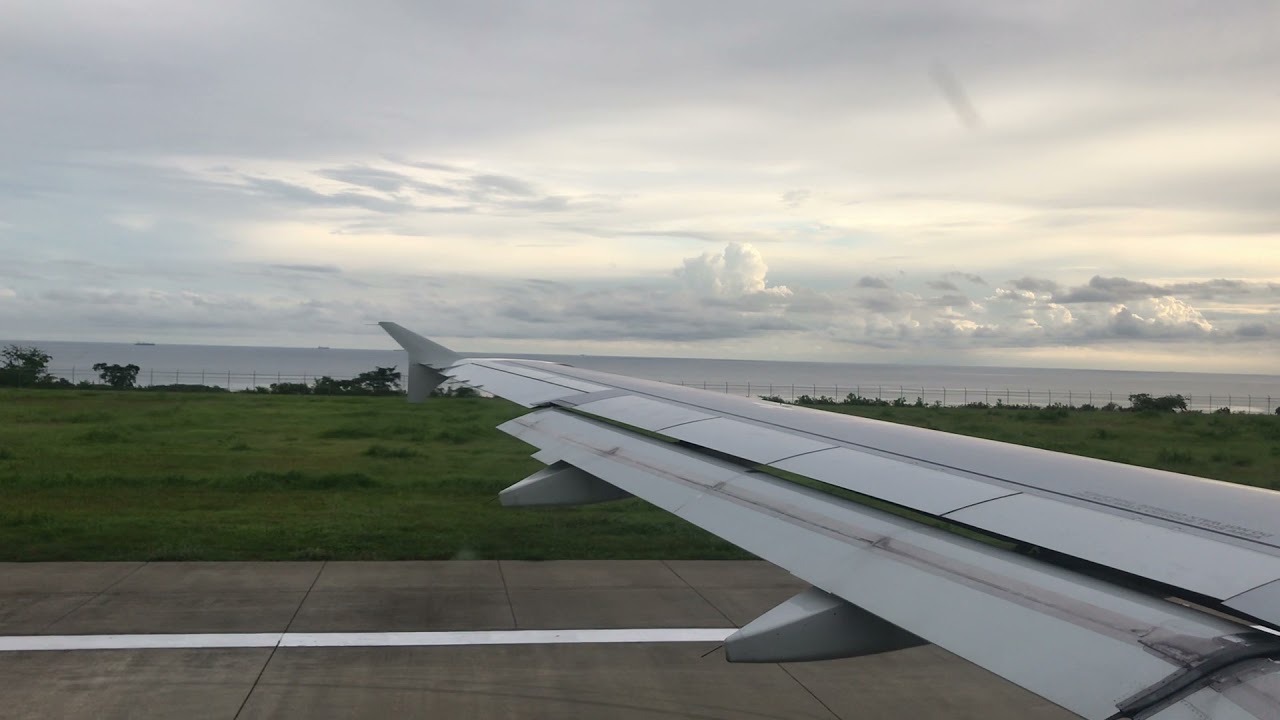 Philippine Airlines A320 Takes Off in Laguindingan Airport