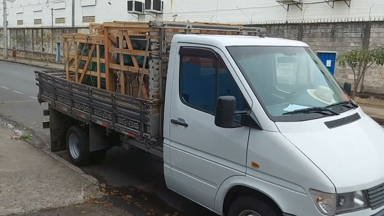 Viagem Na sprinter 412 Carroceria , BR 381