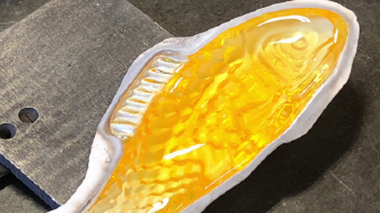 Glass Hot Pour into Mold Mix 6 Mold at Hudson Beach Glass - Fish Part 1