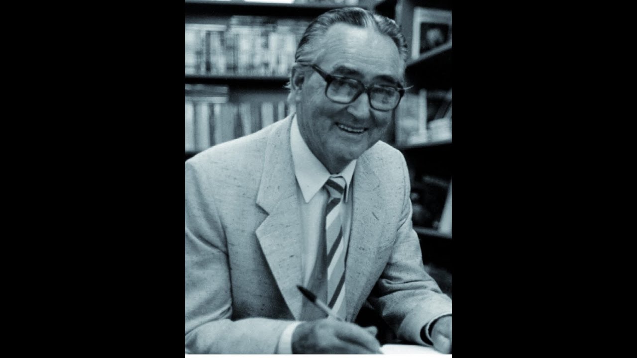 COLIN THIELE, AUTHOR.