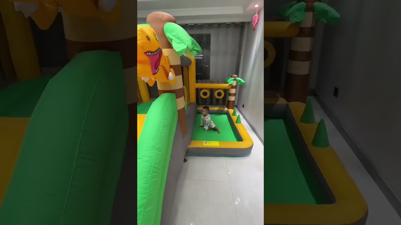 The indoor inflatable castle that you can play at home is so happy #InflatableCastle