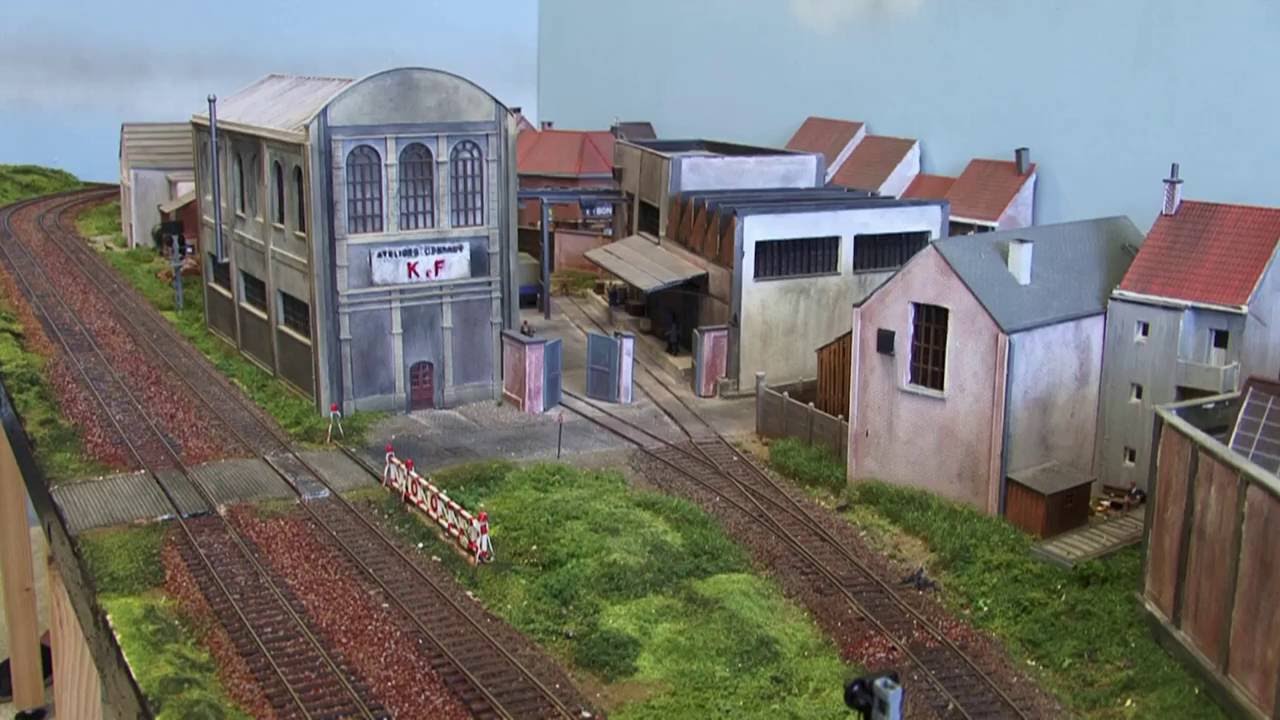 Balade sur le Réseau Modulaire HO "La gare d' Hère"