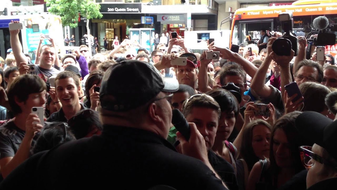 Kim Dotcom Addresses Auckland about Mega Launch