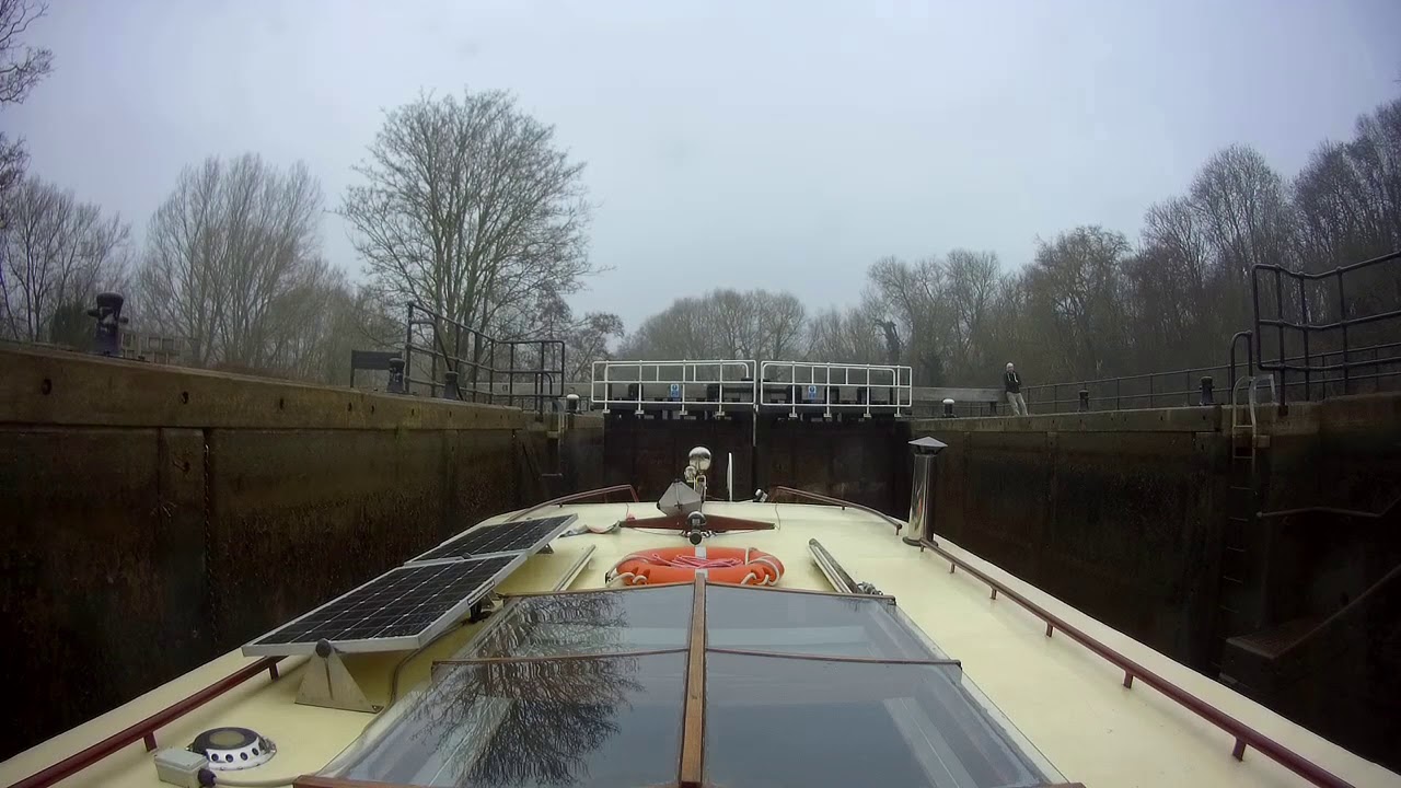 River Medway. Yalding to Allington