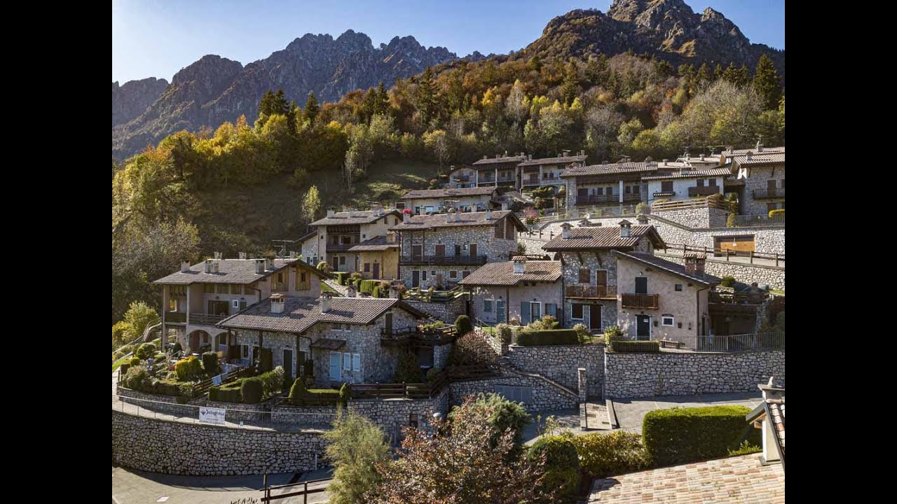Il BORGO ALPINO da favola ✨ Casa in pietra con portico e giardino!