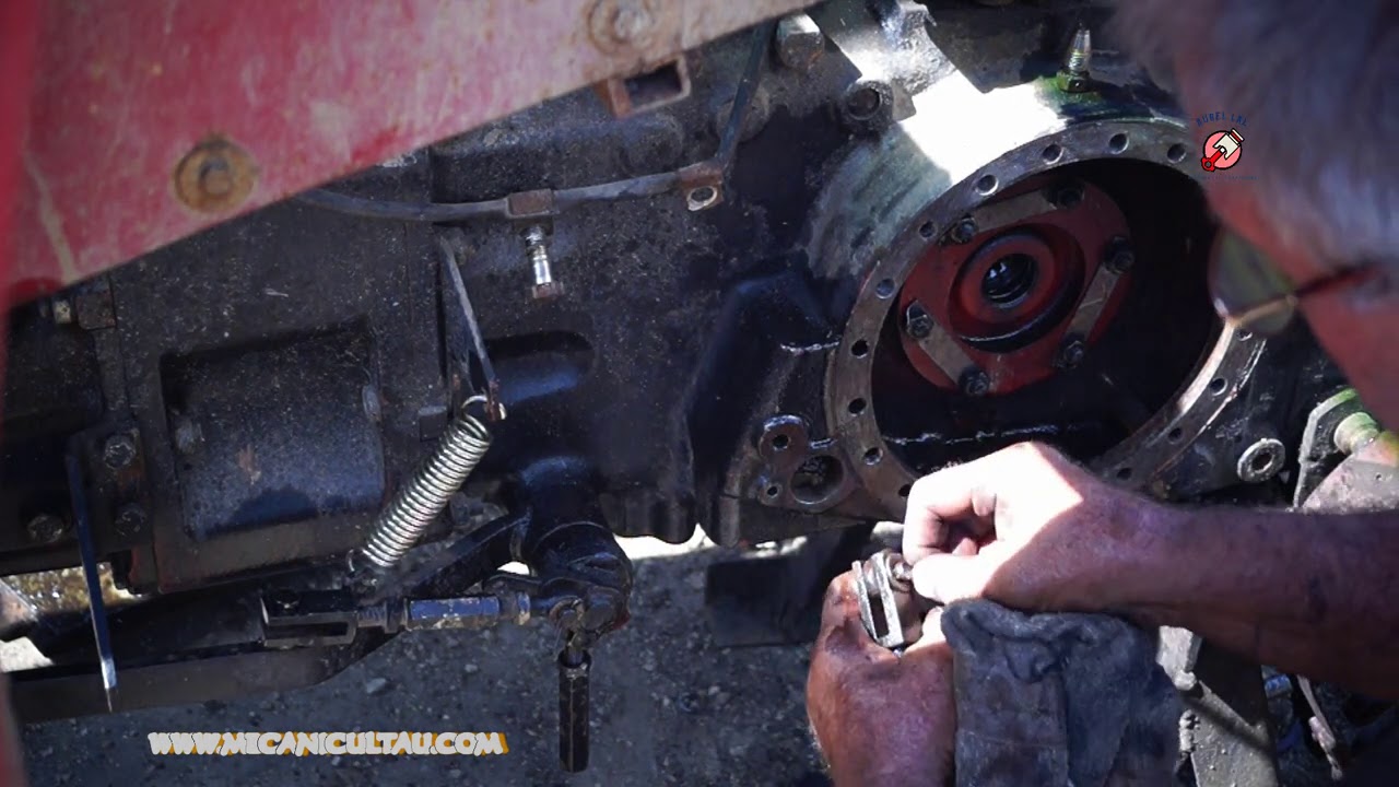 Tractor U453 – Reparare mecanism frânare | Demontare și montare centură frânare (Partea 1)