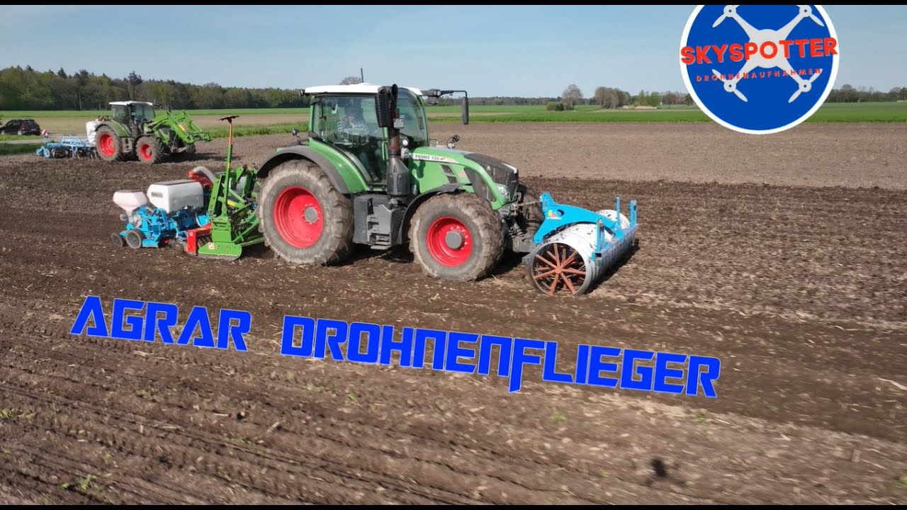Mais einsäen mit der Maisdrille Monosem vorher noch Bodenbearbeitung (Grubbern).