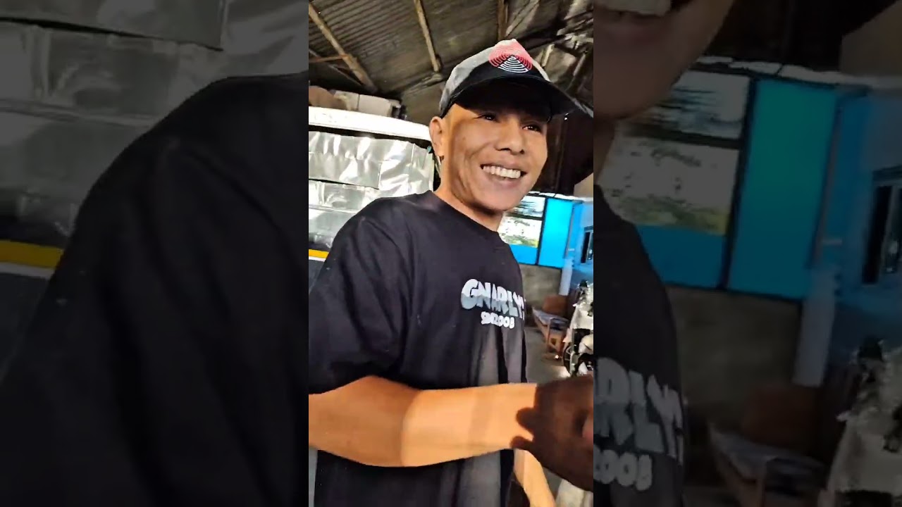Nagpa- Sticker Hunt = Free Tattoo ako sa lugar namin