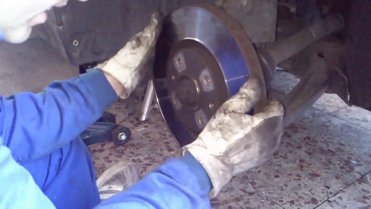 tutorial cambiar frenos  y discos citroen c4 / how to replace brakes and disc