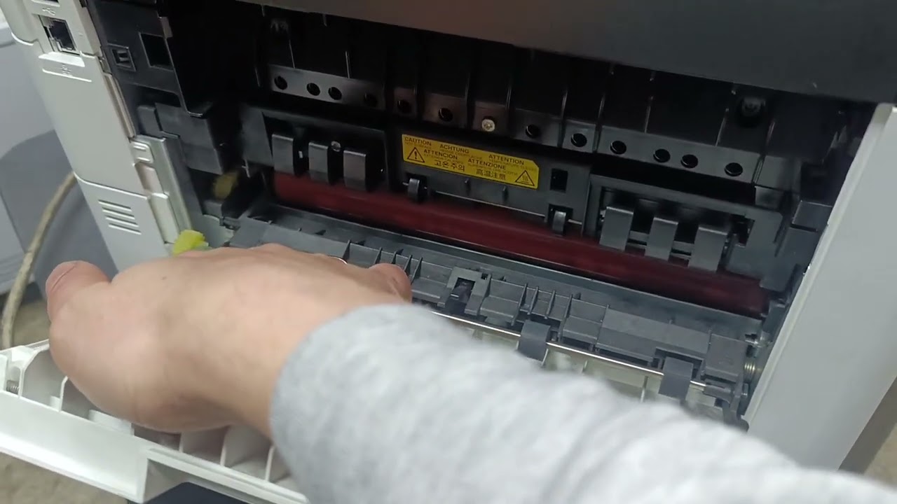 Где искать замятие в Kyocera M2040: пошаговый осмотр