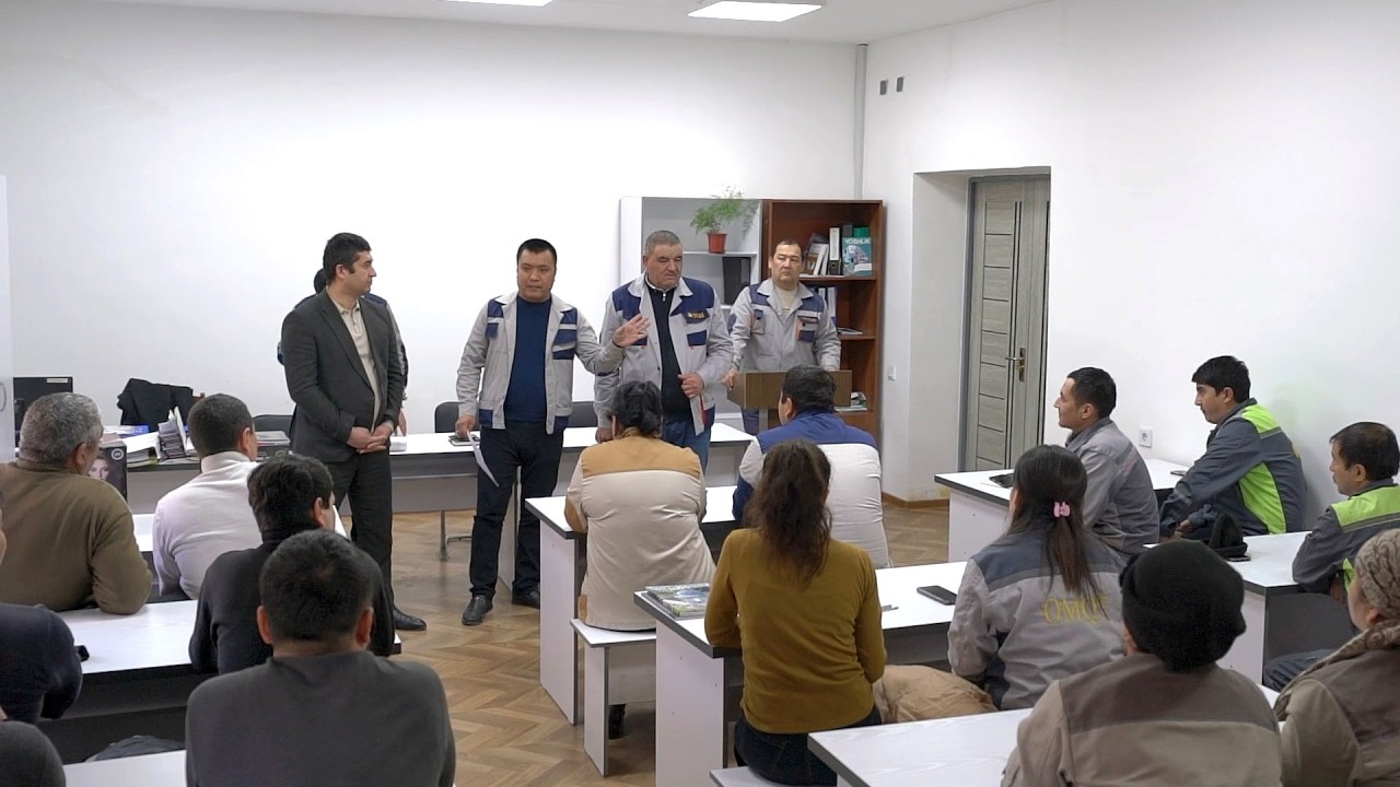 Rahbar va yoshlar uchrashuvi.
