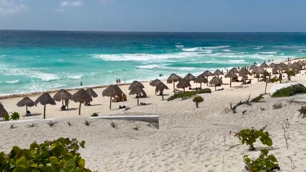 Cancún 🇲🇽 Playa Delfines i mucho tacos.
