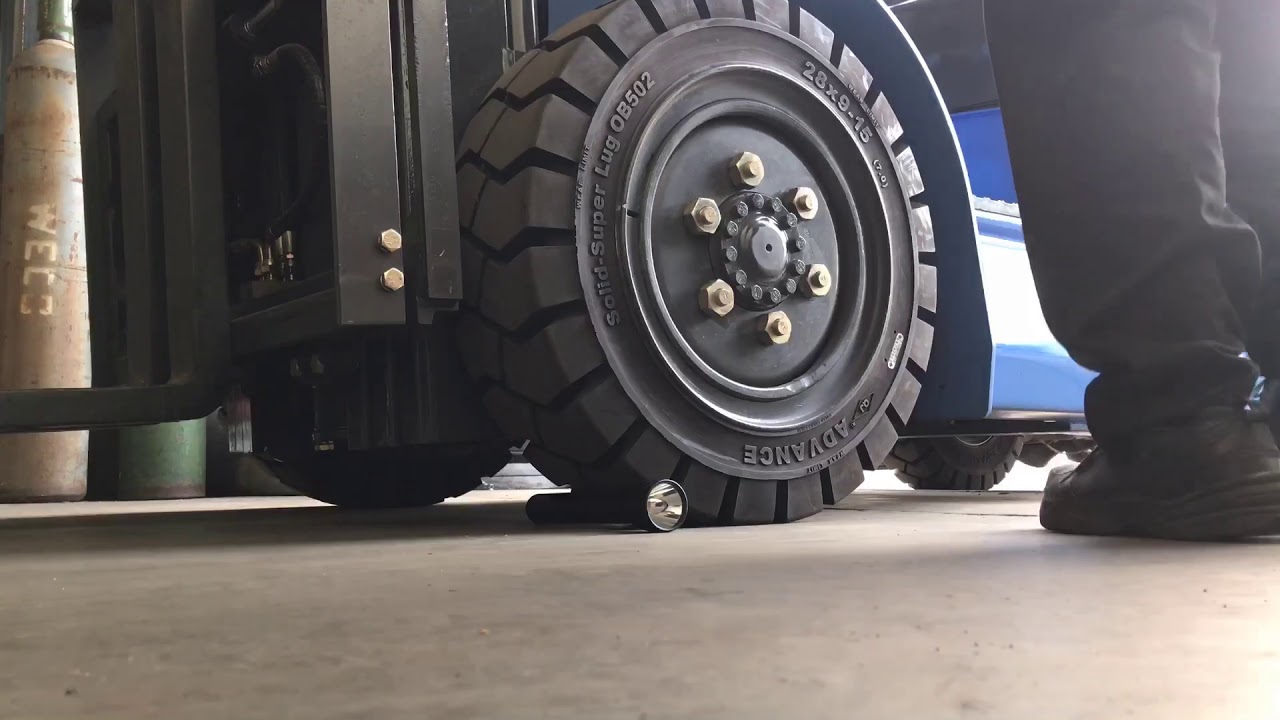 Maglite VS. Forklift 2!!