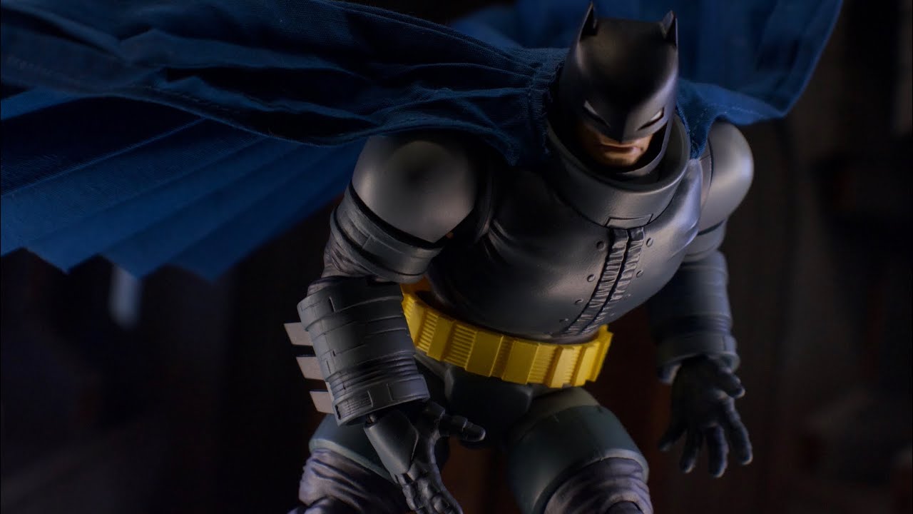 Medicom Toy Mafex 146 Batman: The Dark Knight Returns Armored Batman Review