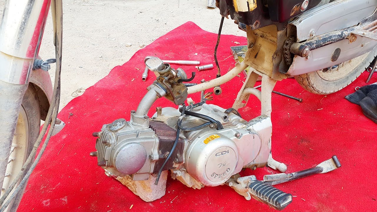 How To Remove CD-70/SR-70 Engine From Chassis In Urdu/Hindi | Removing Engine From Bike's Body Frame