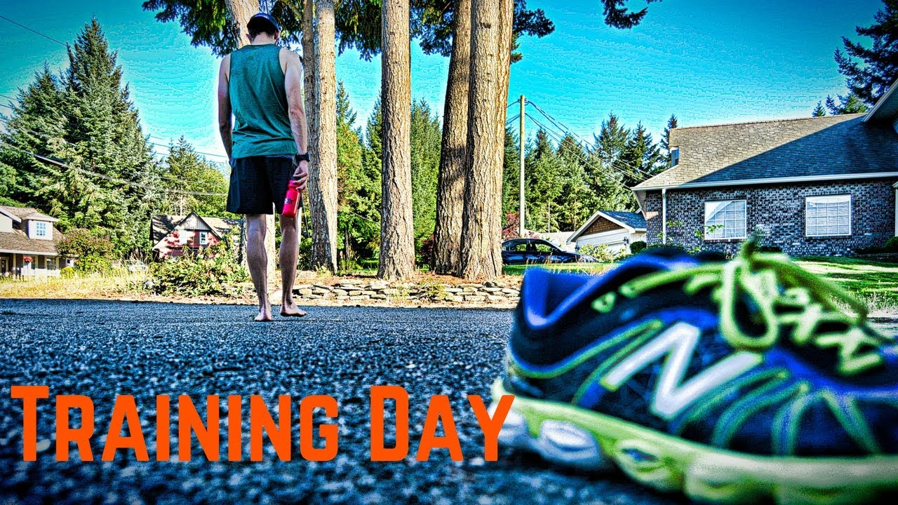 Triathlon Training Day | Half Ironman Bike Intervals on Zwift