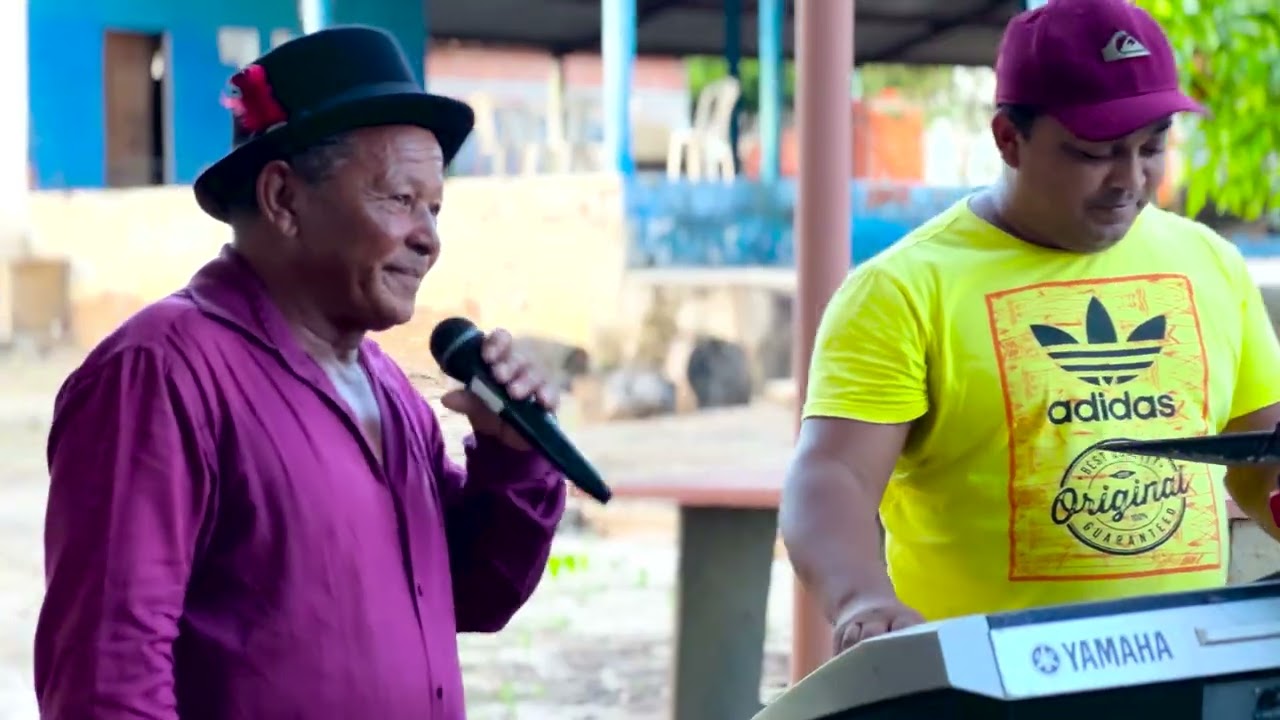 Robson Andrade no balneário de São Pedro – PI, durante uma tarde alegre.