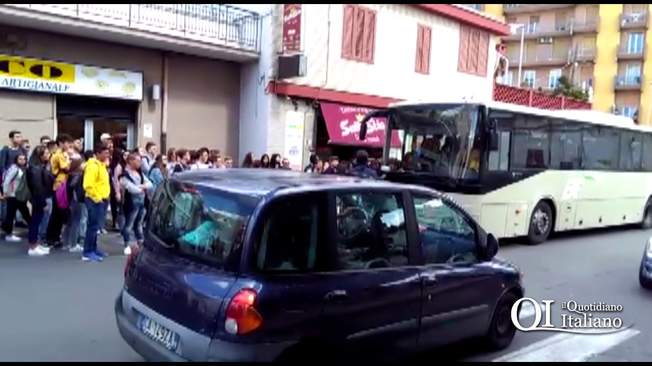 Autobus delle Ferrovie Sud Est 