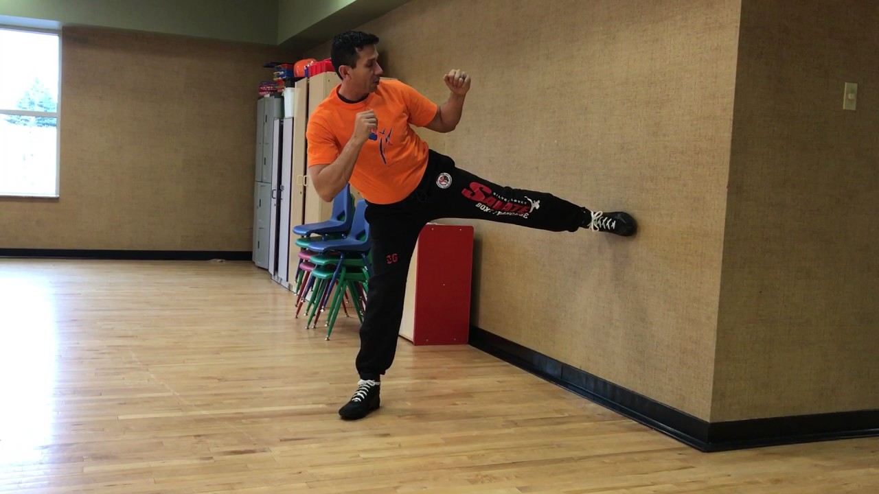 Savate Chasse Lateral