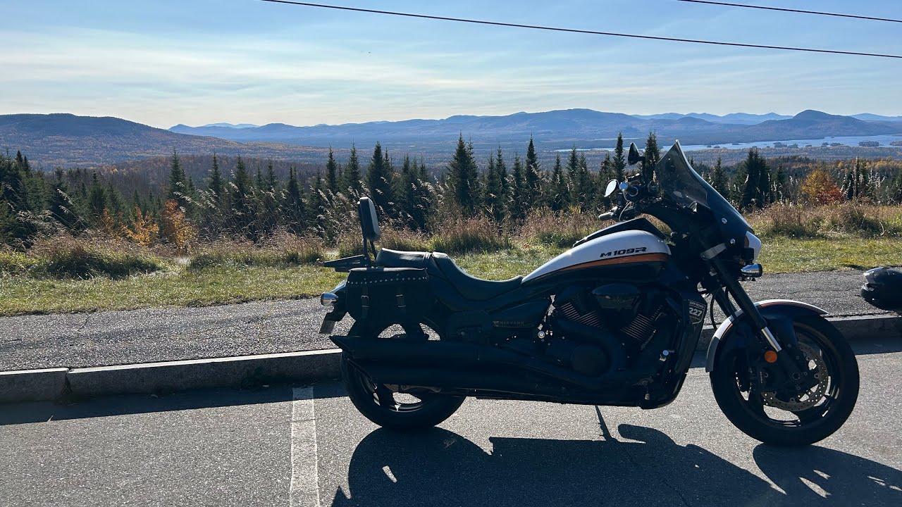 Randonnée moto sur la 138 baie saint-Paul et direction route 381  à la baie (road trip)