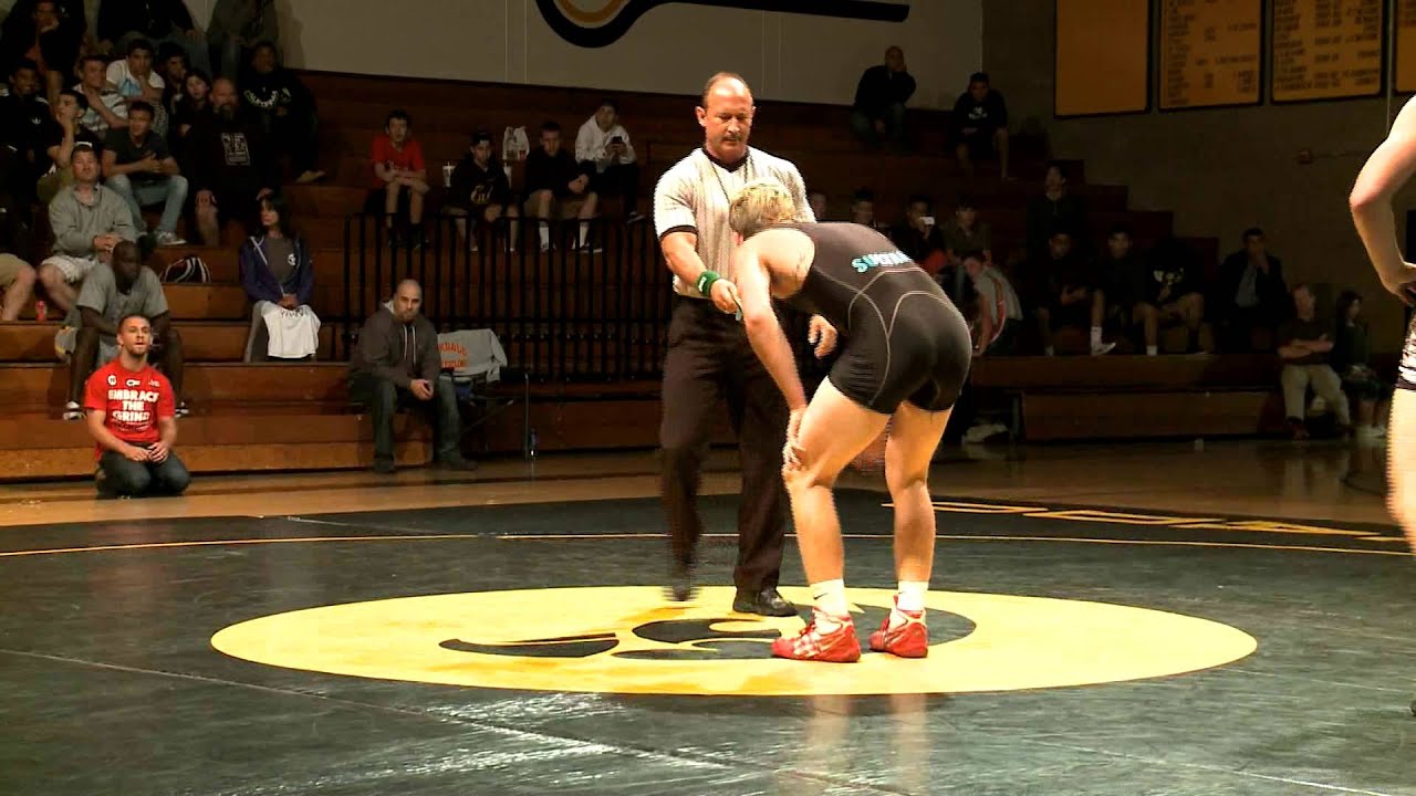 200 lbs  Dylan Bollinger, Sultana HS, CA vs Harley Dilulio, Meridian HS, ID