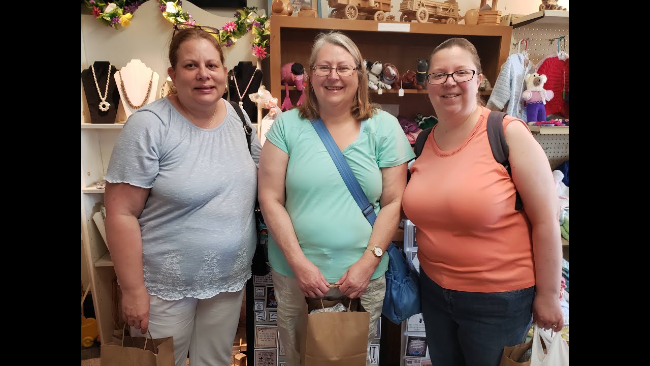 MacPherson Arts & Crafts Visit with Friends