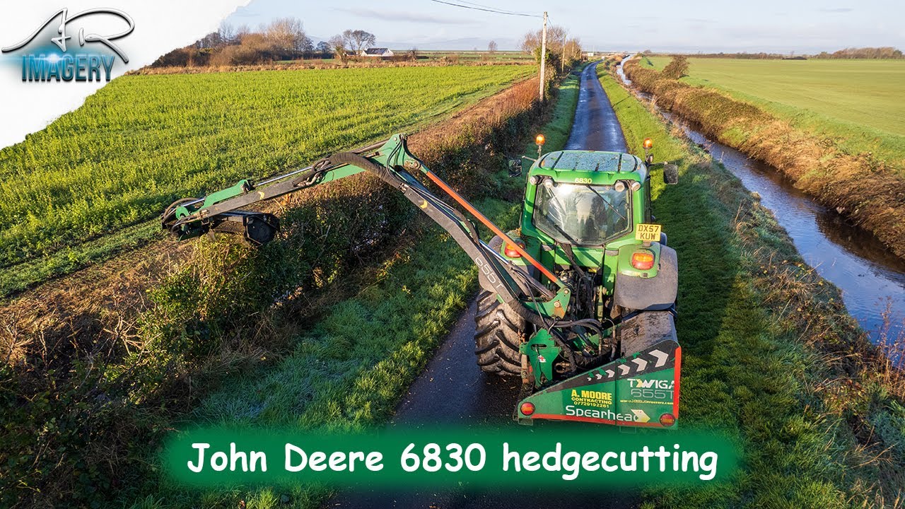 John Deere 6830 Premium goes hedgecutting