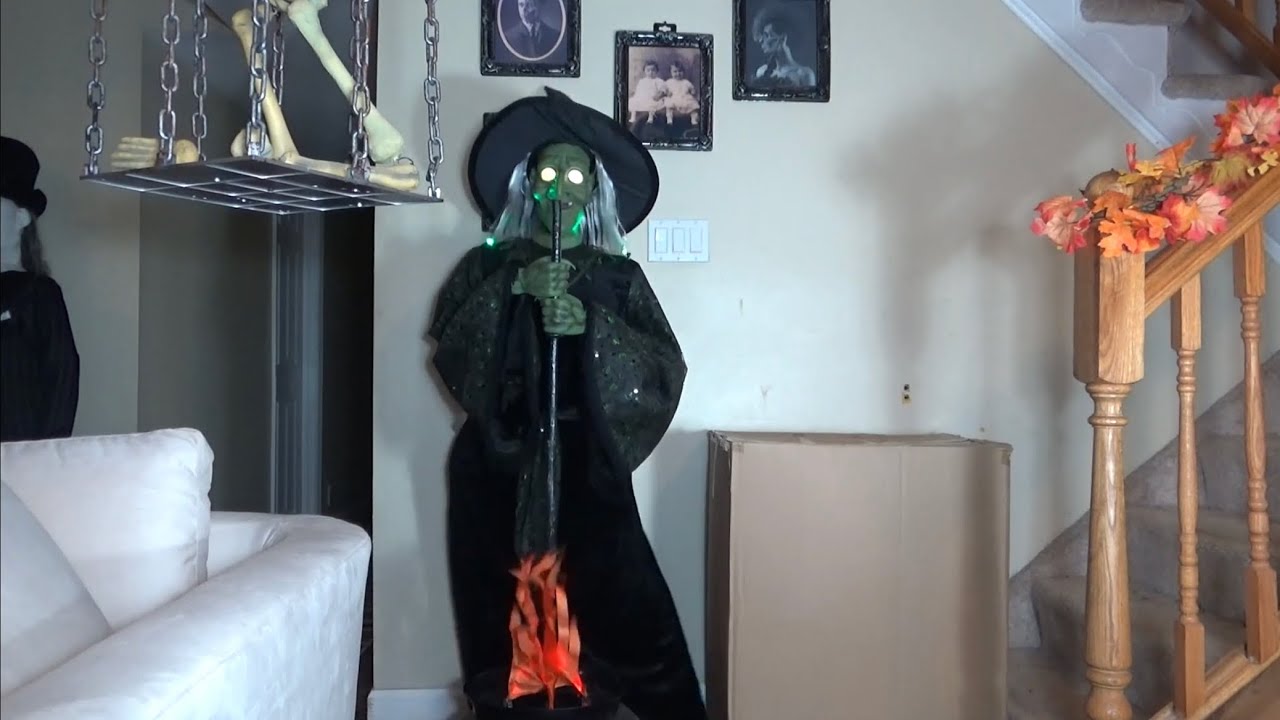Gemmy 2012 Halloween Life Size Animated Flaming Cauldron Witch Unboxing & Review