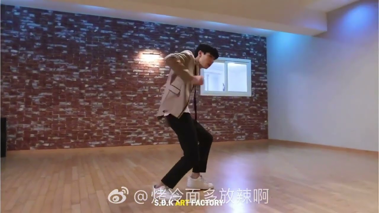 Boynextdoor Leehan(predebut) dance to Growl-Exo