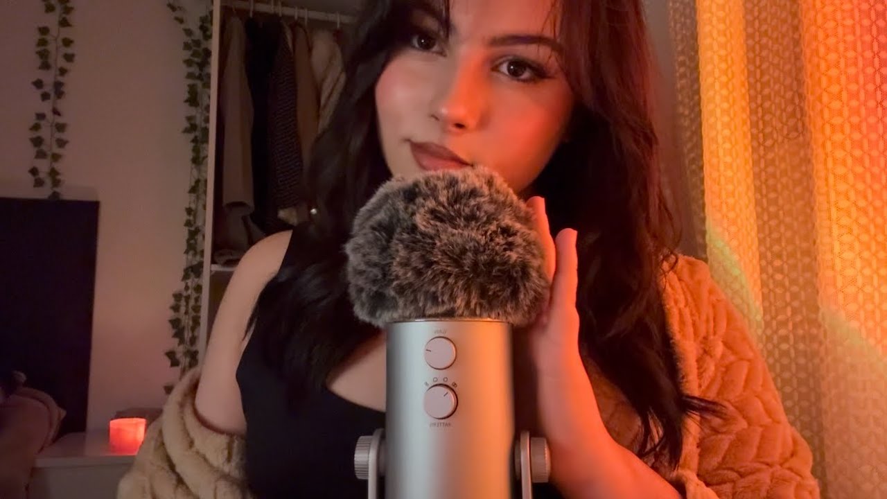 ASMR | Fluffy Mic Scratching & Ramble 🧡