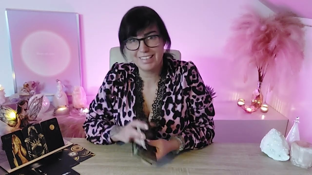 Hij volgt de tekens op zijn pad! Wat gaat leiden naar Communicatie naar jou toe!