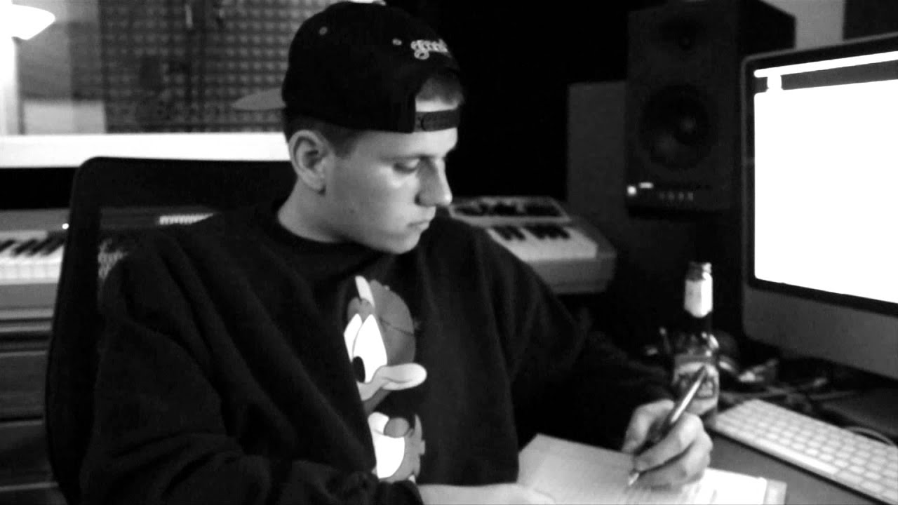 Huey Mack - Runaway