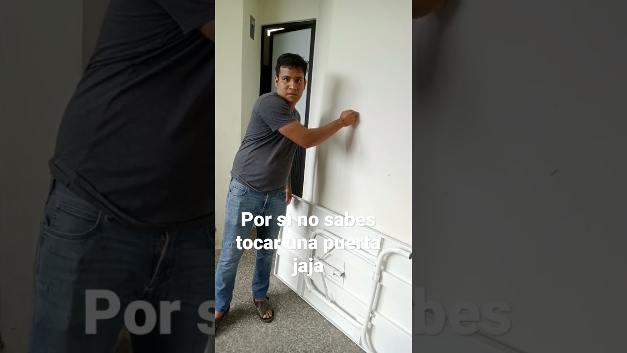 como tocar una puerta