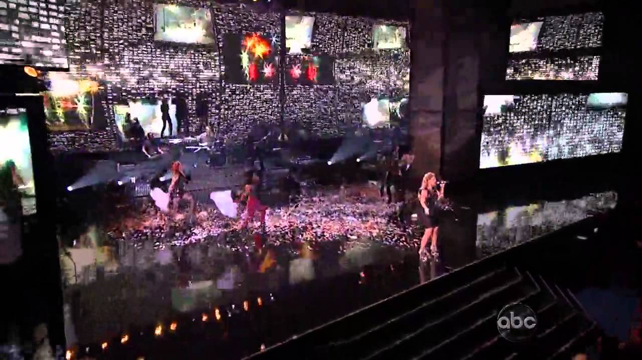 Kelly Clarkson - Greatest Hits Medley