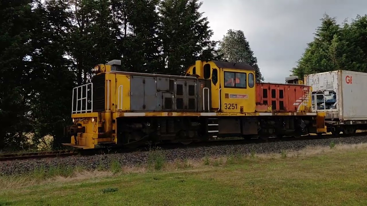 Kiwi Rail DSG Locomotive Video 48