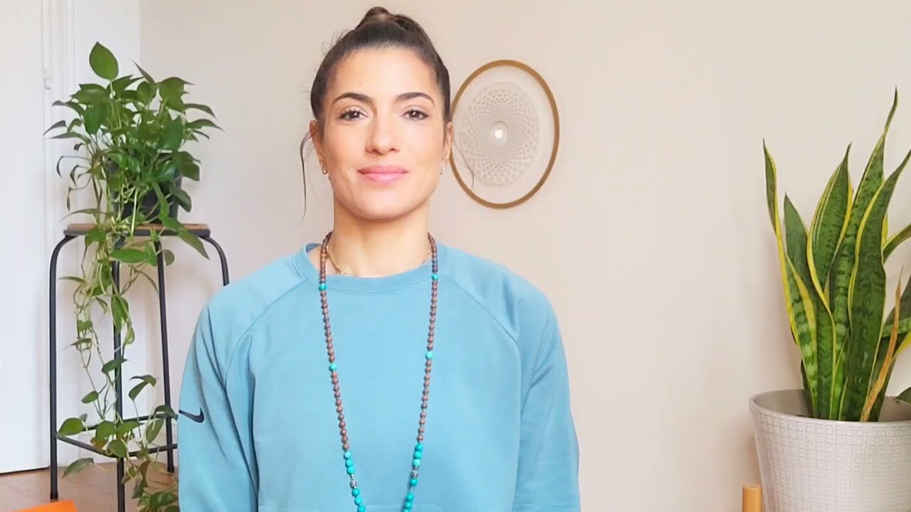 PRATICA YOGA PER LE SPALLE